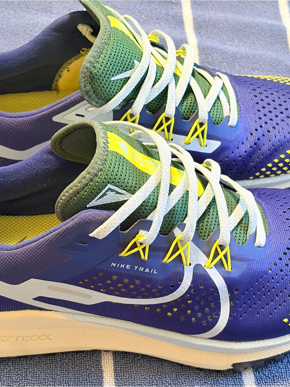 Nike React Pegasus Trail 4 Men’s Size 10 Blue Yellow DJ6158-400 - Picture 4 of 16